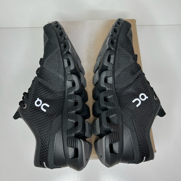 On Running Black Cloud X Sneakers - Picture 4 of 6